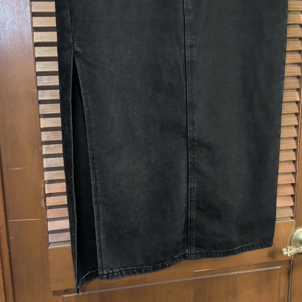 Midi Black Denim Skirt with Stretch And Side Slit